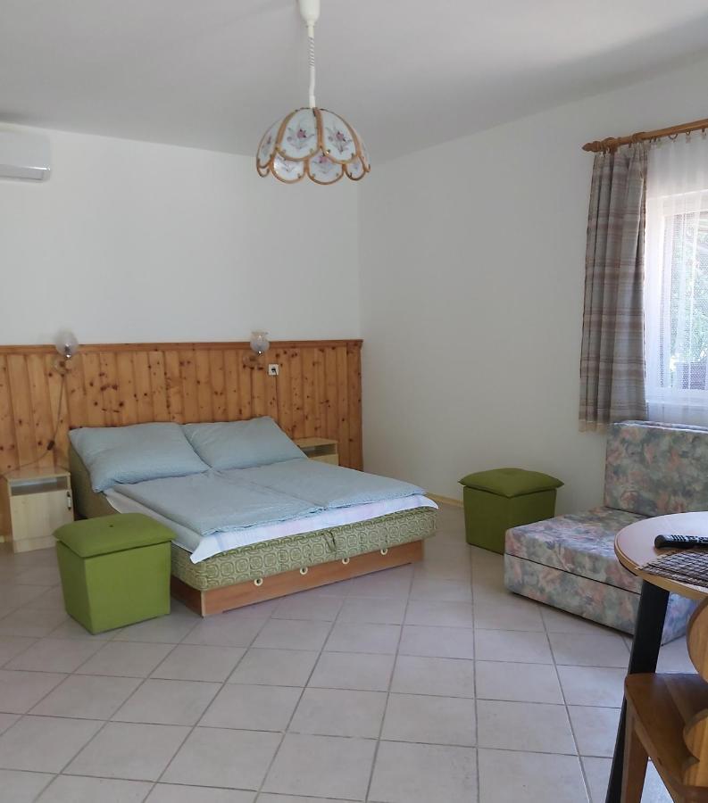 Marika-Lak Apartamento Siófok Exterior foto